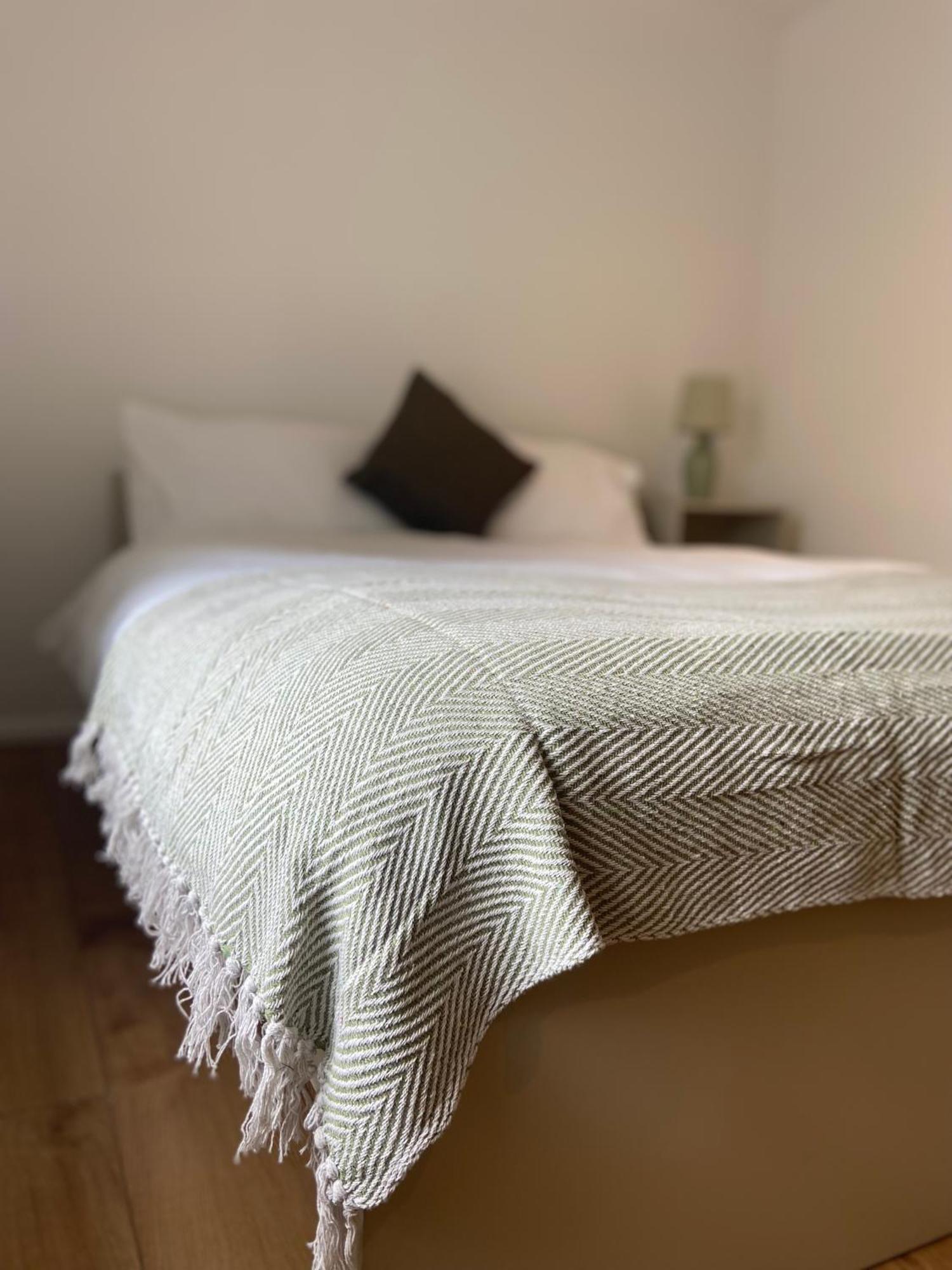 Coffee Pot Yardley Gobion Bed & Breakfast Potterspury ภายนอก รูปภาพ